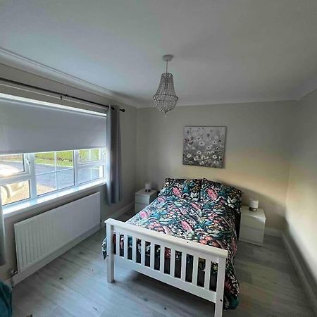 Cosy 4 Bed Bungalow In Quiet Residential Area! Strabane Exterior foto