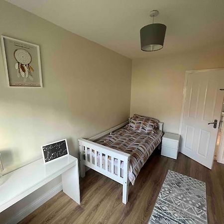 Cosy 4 Bed Bungalow In Quiet Residential Area! Strabane Exterior foto