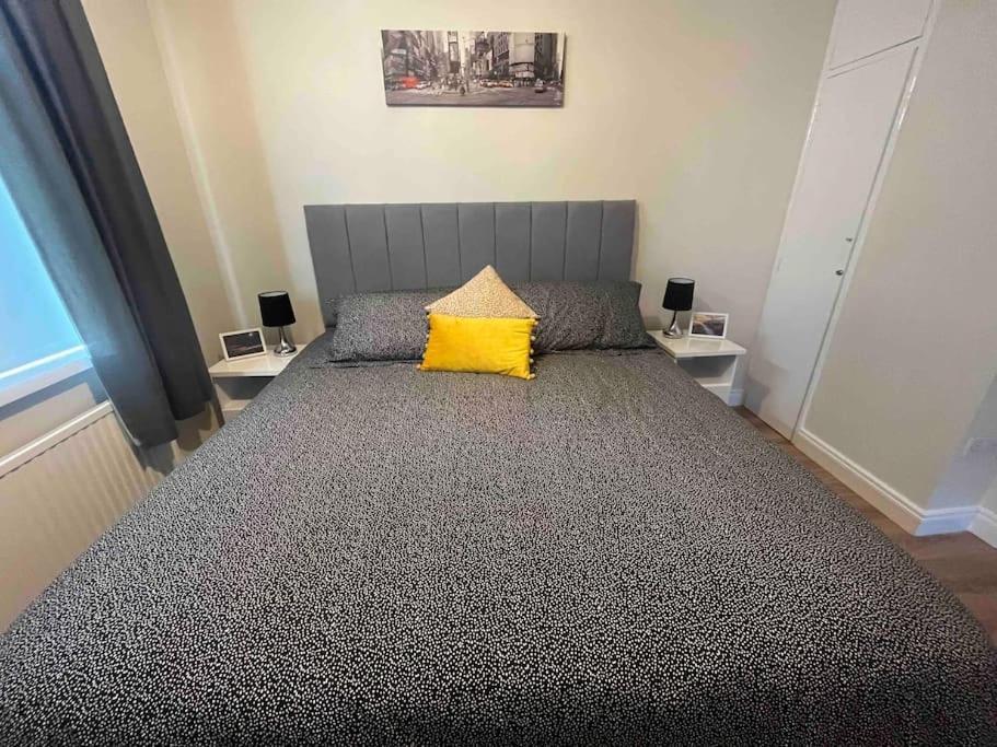 Cosy 4 Bed Bungalow In Quiet Residential Area! Strabane Exterior foto